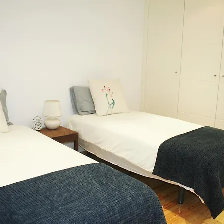 Апартаменты Charming 5 Min Walk Эшторил